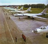 Alignement de Tu-16 de différentes versions.